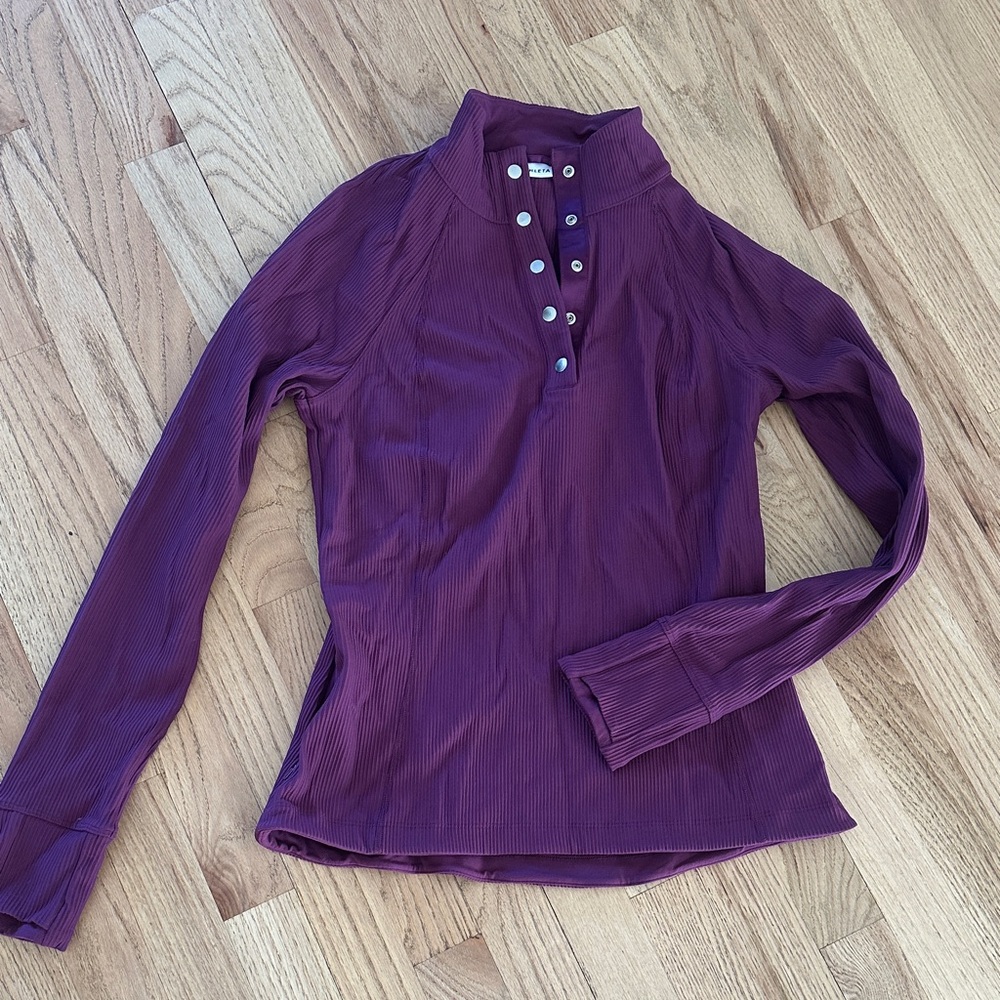 Athleta ribbed pullover size M